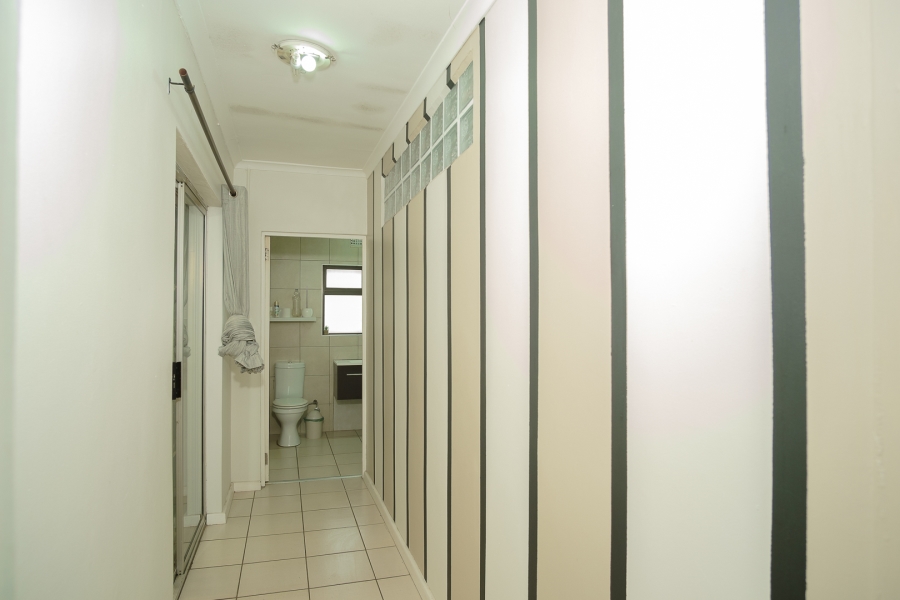 7 Bedroom Property for Sale in Wetton Western Cape
